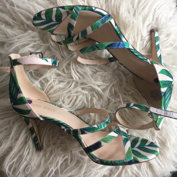 Nine West Shoes - 🌿 Nine West strappy leaf print sandal heels!